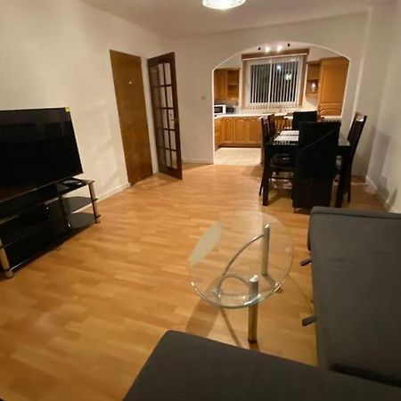 3 Bedroom Home-إنفيركيثينغ المظهر الخارجي الصورة