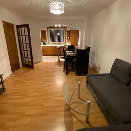 3 Bedroom Home-إنفيركيثينغ المظهر الخارجي الصورة