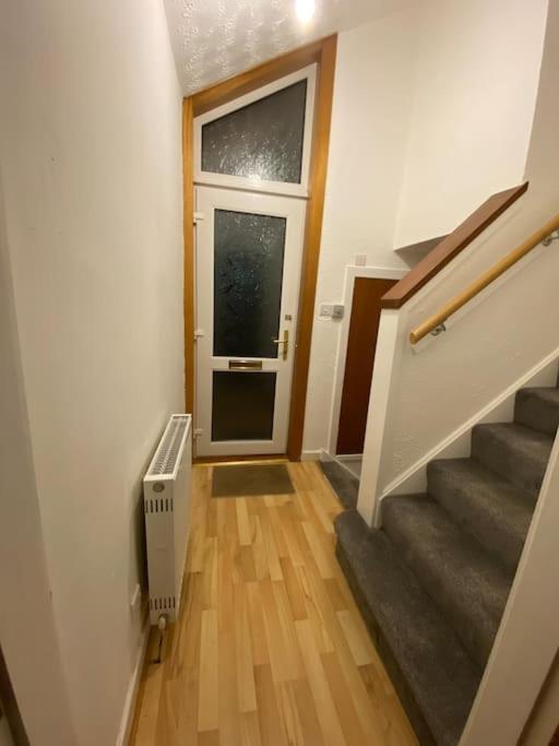 3 Bedroom Home-إنفيركيثينغ المظهر الخارجي الصورة