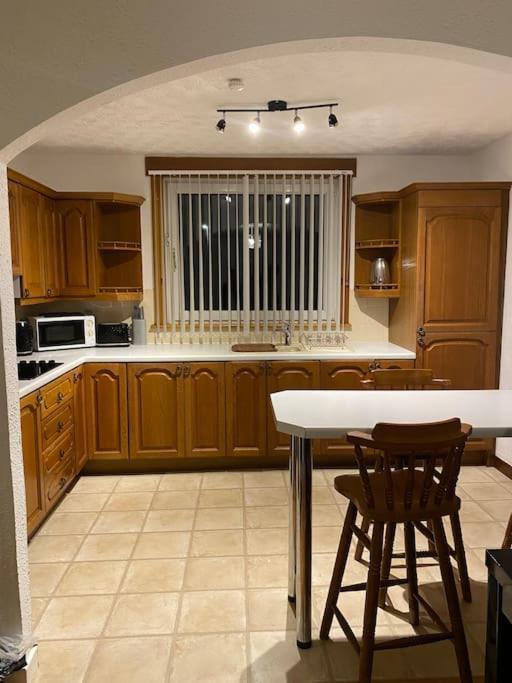 3 Bedroom Home-إنفيركيثينغ المظهر الخارجي الصورة